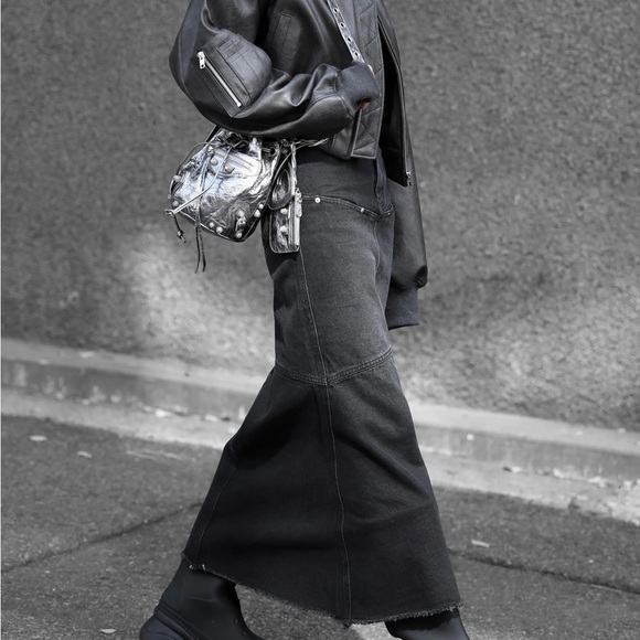 Gae Faux Leather Cropped Bomber - Picture 4 of 9